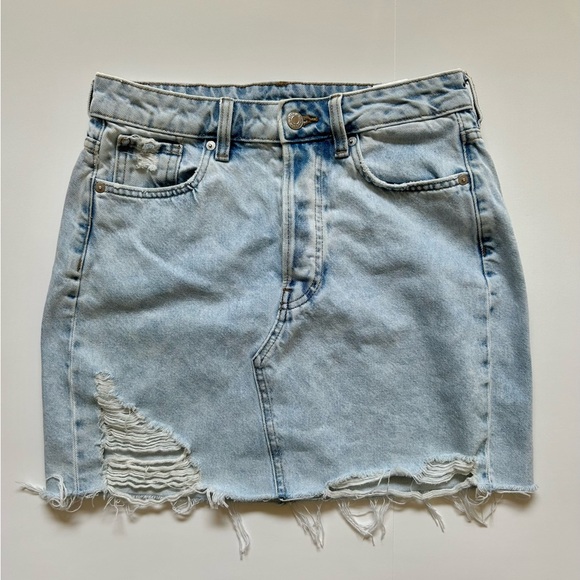 H&M Dresses & Skirts - NWOT H&M Distressed Light Blue Denim Skirt Size 6